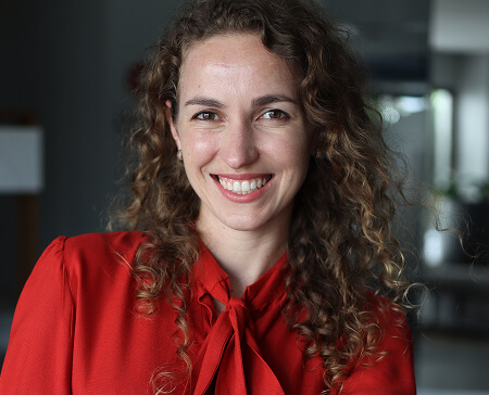 Foto de busto da Sinmone Fallmann